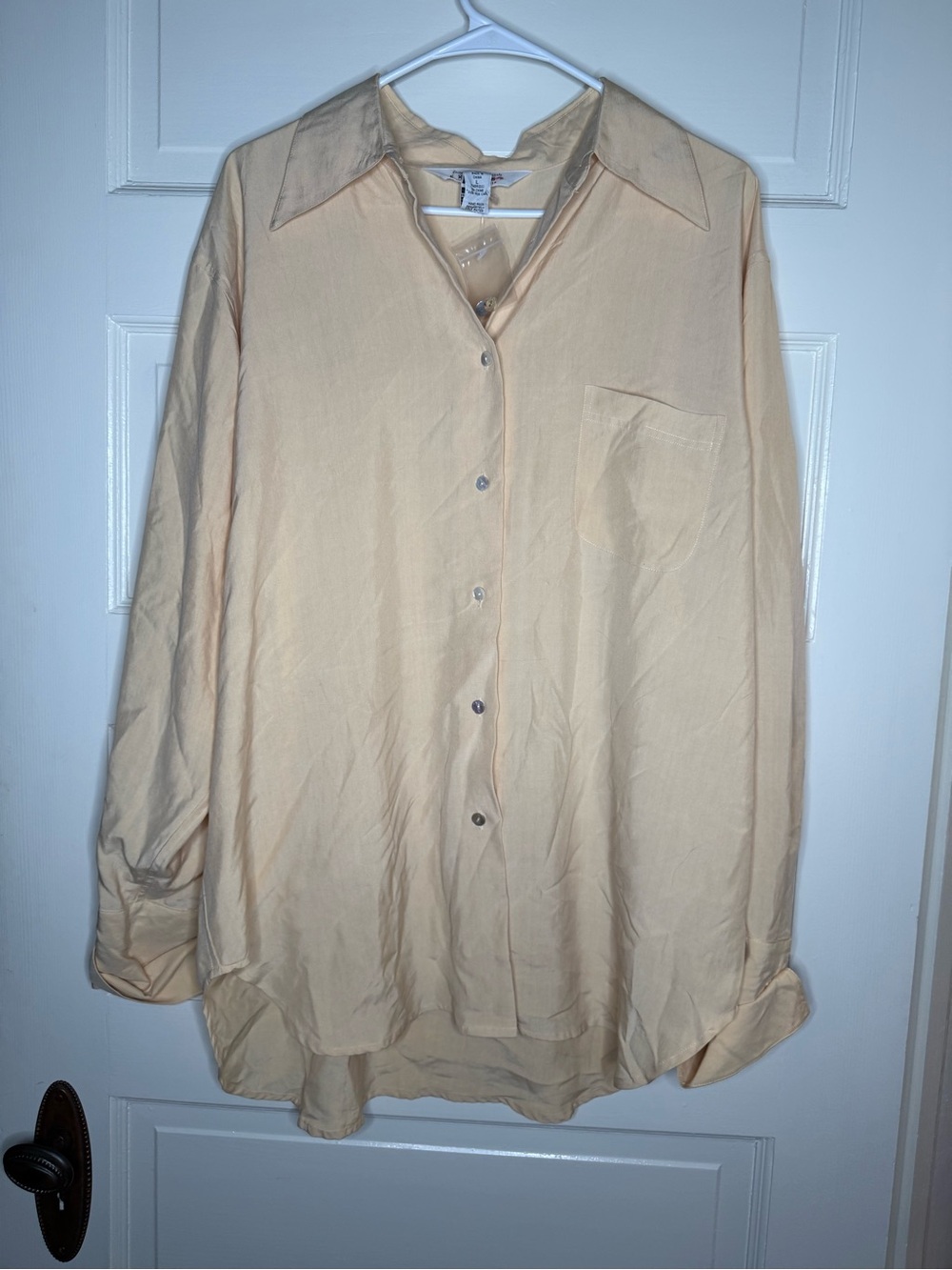 Vintage Express 100% silk Women's Button-Down Shirt - Pale Peach